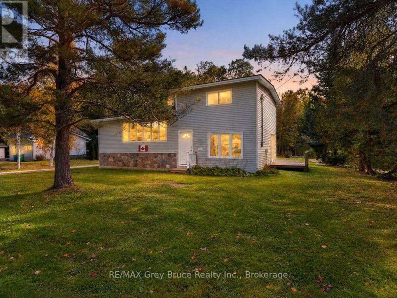243 MCCULLOUGH LAKE DRIVE, Chatsworth, Ontario N0H 2V0