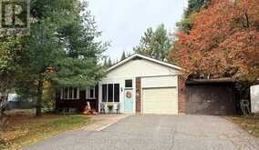 22 WESTVALE DRIVE | Bracebridge Ontario | Slide Image One