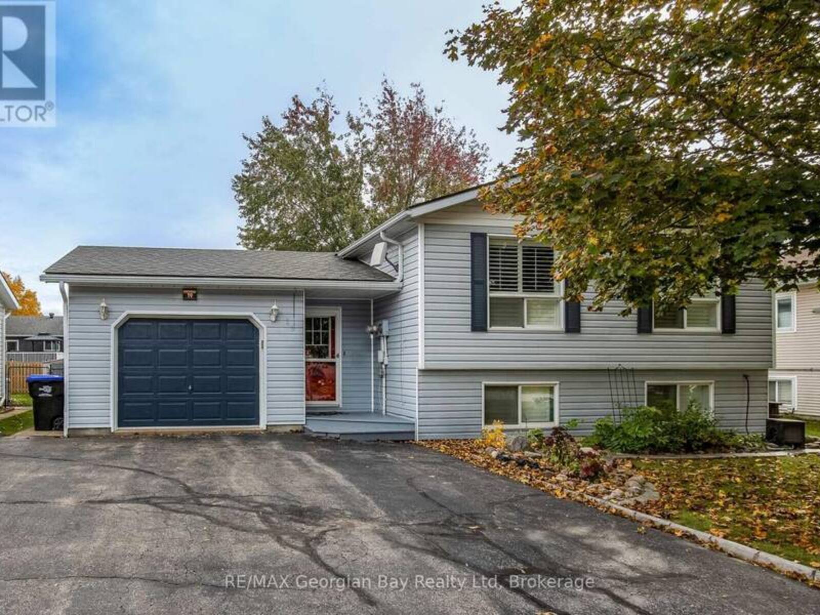 19 BRIDLE ROAD, Penetanguishene, Ontario L9M 1J5