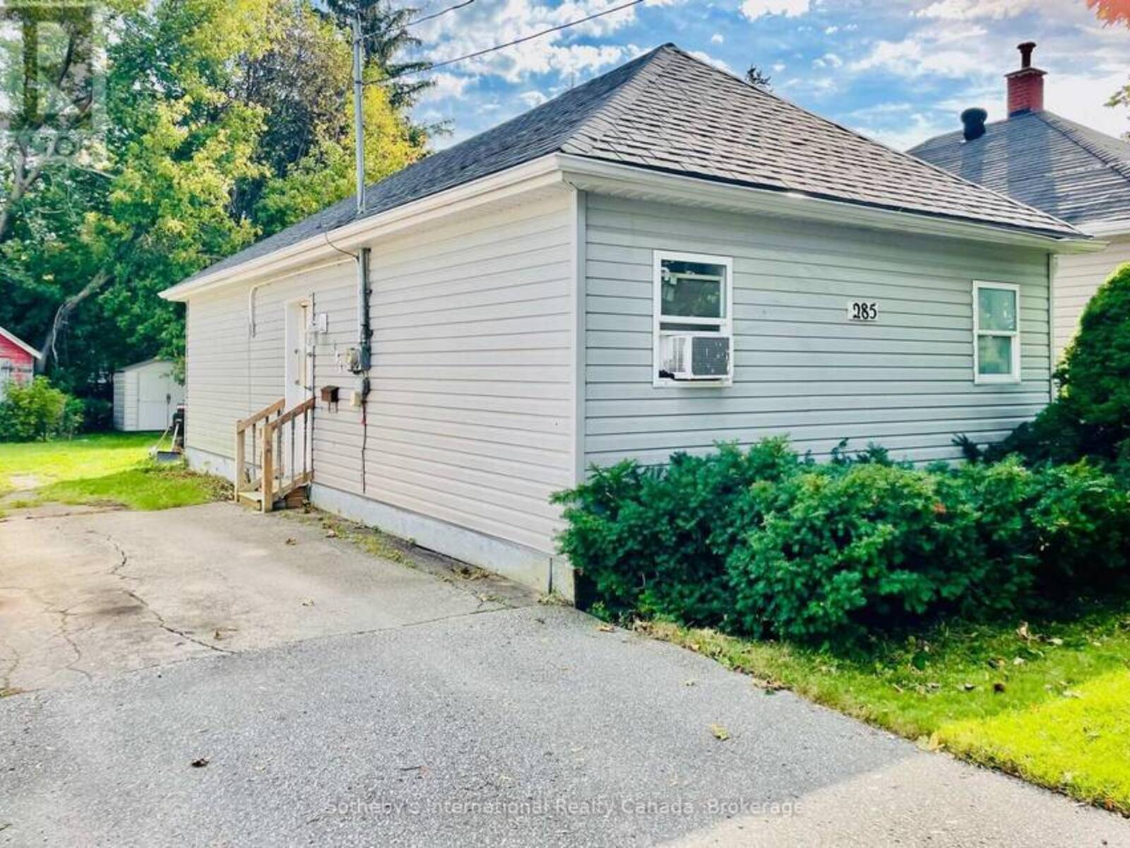 285 ROBINSON STREET, Collingwood, Ontario L9Y 3M4