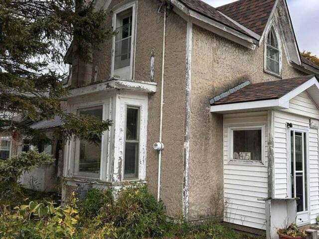 475 BROWN STREET Georgian Bluffs Ontario, N0H 2T0 - 3 Bedrooms Home For Sale