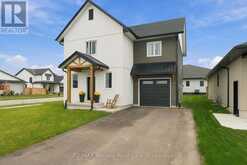 471 WOODRIDGE DRIVE | Goderich Ontario | Slide Image Three