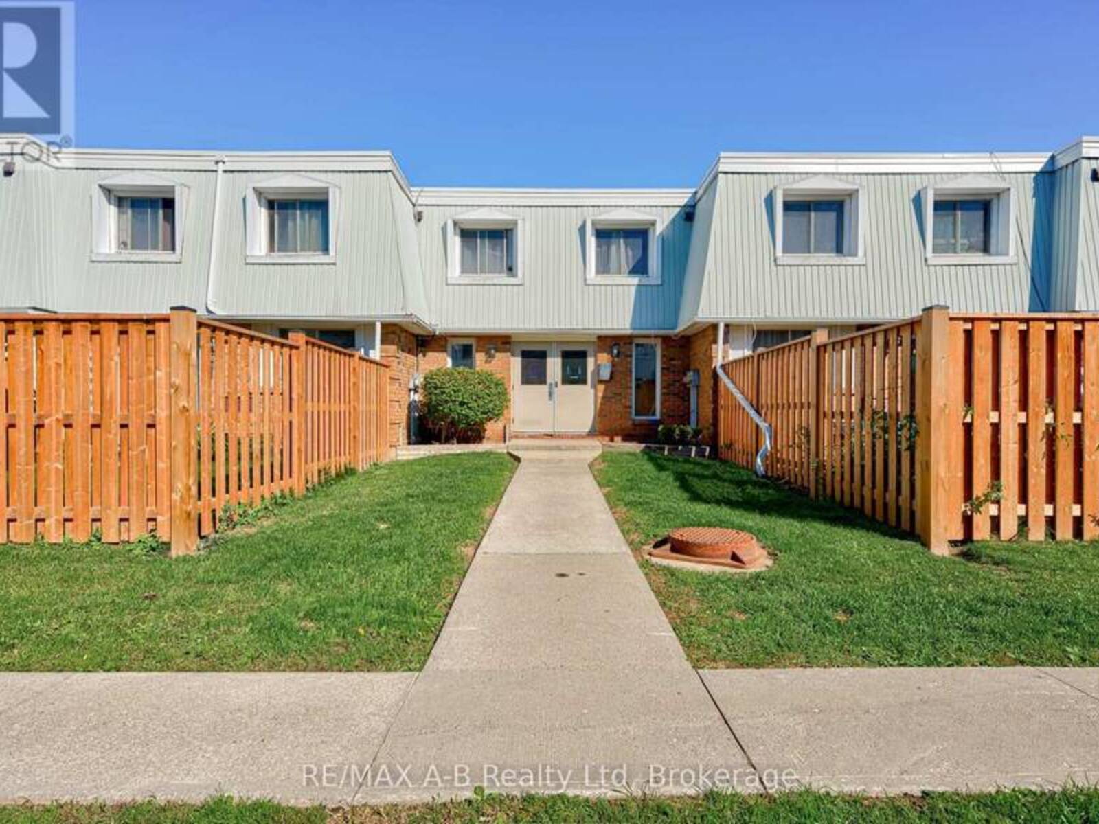 7 - 300 TRAYNOR AVENUE, Kitchener, Ontario N2C 2J1