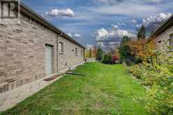 16 NORTH POINTE DRIVE | Stratford Ontario | Slide Image Forty