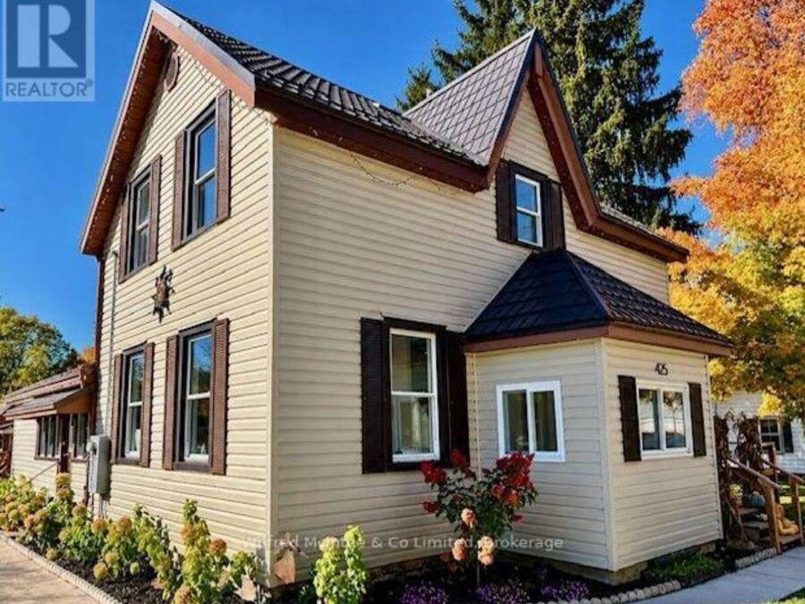425 YONGE STREET S, Walkerton, Ontario N0G 2V0