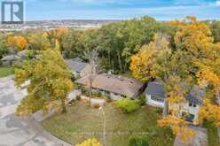 9 VINE CRESCENT | Barrie Ontario | Slide Image Two