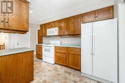 9 VINE CRESCENT | Barrie Ontario | Slide Image Five