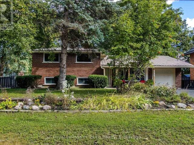 255 EIGHTH STREET Midland Ontario, L4R 4B4 - 3 Bedrooms Home For Sale