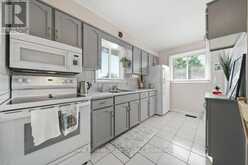 22 MOUNTFORD DRIVE | Guelph Ontario | Slide Image Eight
