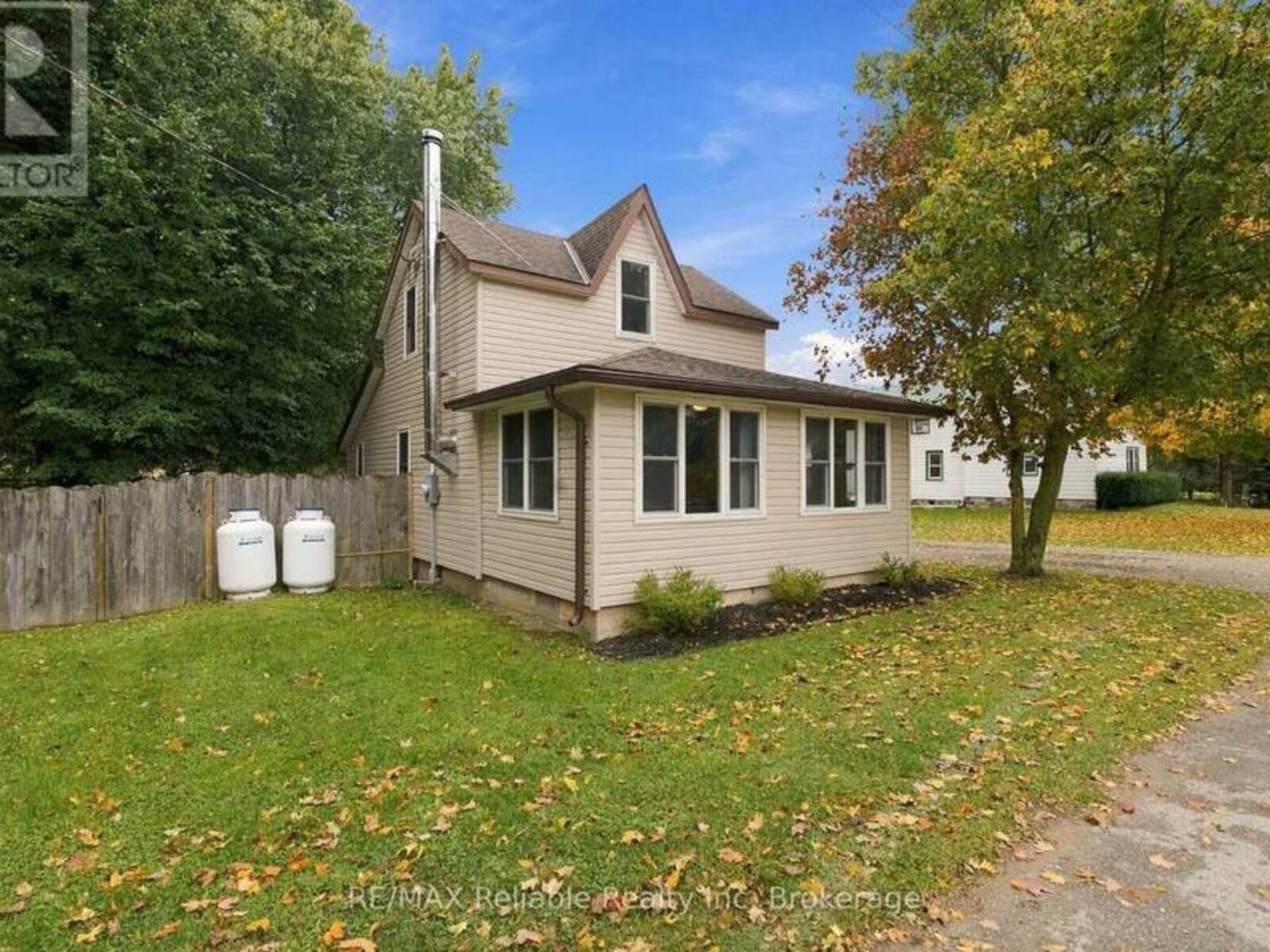 74 WILLIAM STREET, Ashfield-Colborne-Wawanosh, Ontario N0M 1R0