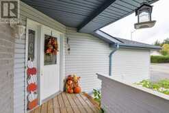 34 KILLDEER CRESCENT | Bracebridge Ontario | Slide Image Three