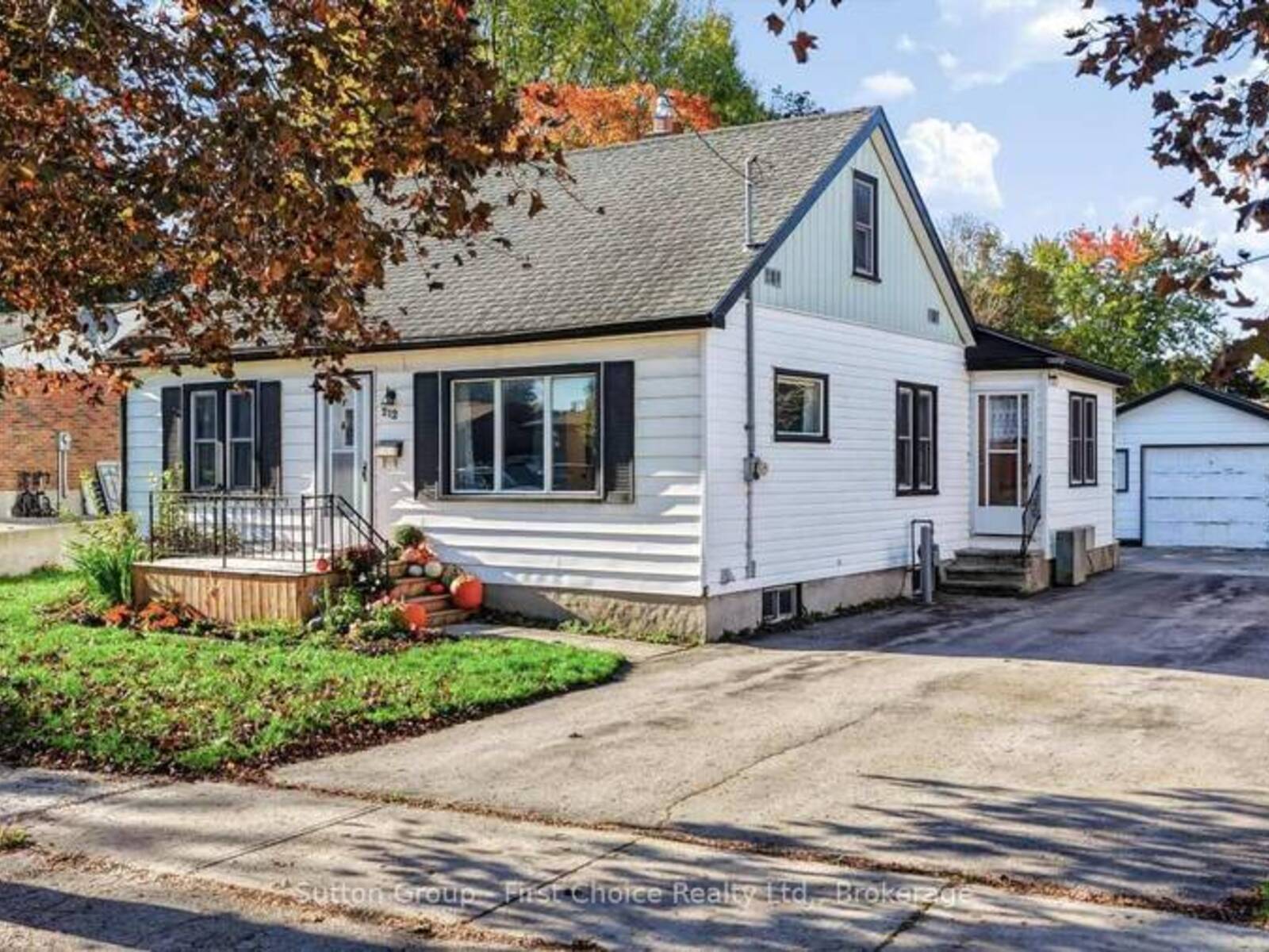 212 MARY STREET, Goderich, Ontario N7A 3A9