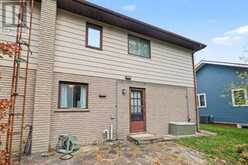 13 EAST ROAD | Baysville Ontario | Slide Image Thirty-five
