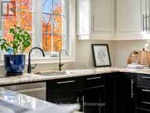 7 - 25 MANOR PARK CRESCENT | Guelph Ontario | Slide Image Nine