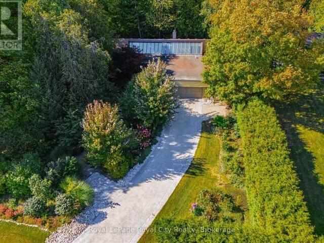 168 SOUTH RIVER ROAD Elora Ontario, N0B 1S0 - 4 Bedrooms Waterfront Home For sale