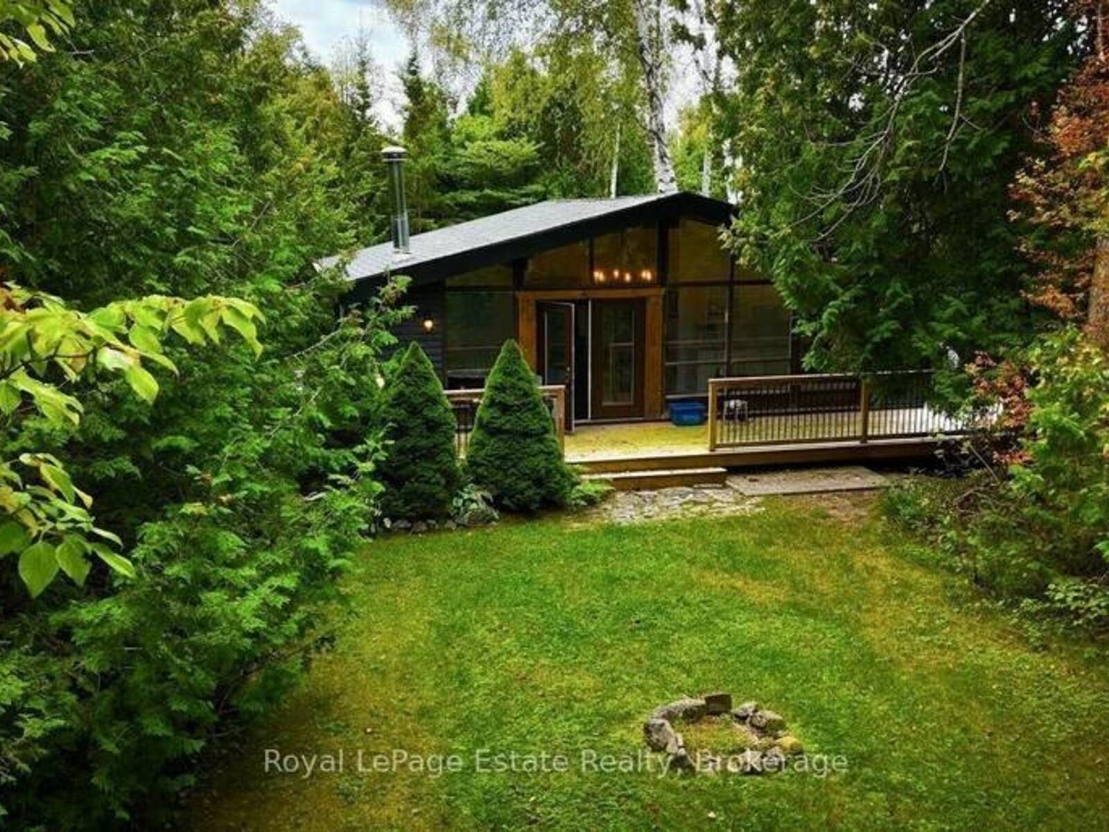 24 FIDDLEHEAD LANE, Georgian Bluffs, Ontario N0H 2T0
