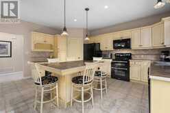 27 KENDRA CRESCENT | Huntsville Ontario | Slide Image Thirteen