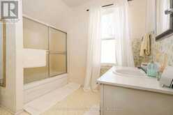257 ONTARIO STREET | Stratford Ontario | Slide Image Thirty