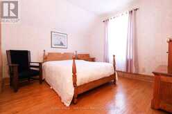 257 ONTARIO STREET | Stratford Ontario | Slide Image Thirty-two