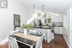 607 JUNIPER DRIVE | Gravenhurst Ontario | Slide Image Eight