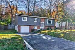 9 SHAW CRESCENT | Huntsville Ontario | Slide Image One
