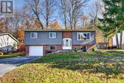 9 SHAW CRESCENT | Huntsville Ontario | Slide Image Two