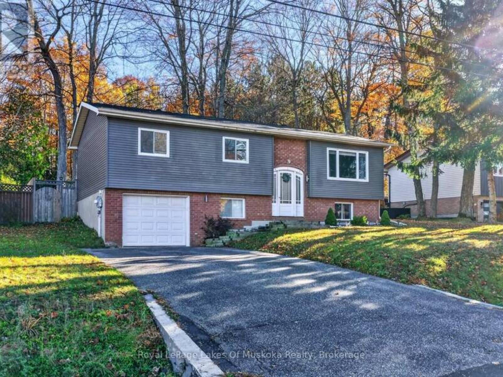 9 SHAW CRESCENT, Huntsville, Ontario P1H 1V8