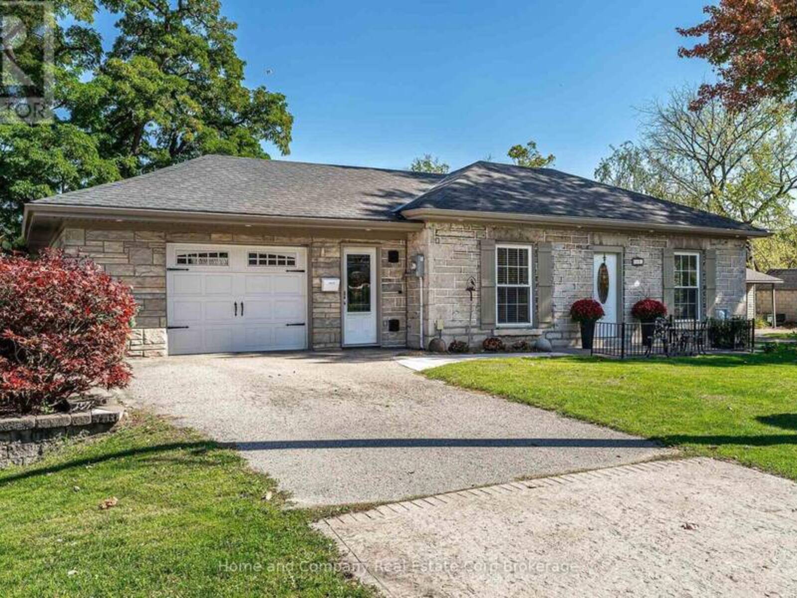 43 THOMAS STREET, St. Marys, Ontario N4X 1A2