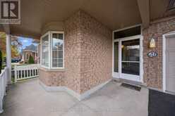 20 BEECHLAWN BOULEVARD | Guelph Ontario | Slide Image Five