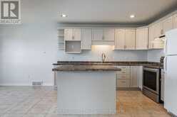 82 WALSH CRESCENT | Stratford Ontario | Slide Image Eleven