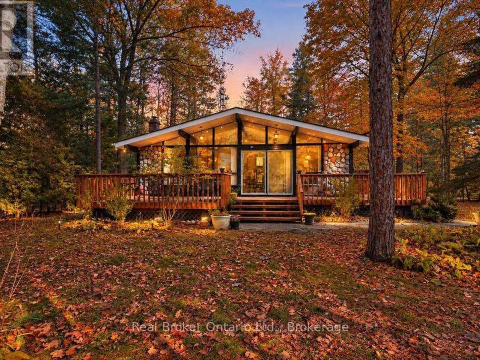 38 DEANLEA BOULEVARD, Tiny, Ontario L0L 2T0
