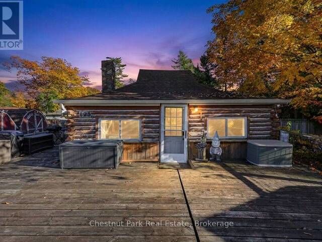 125 RIVER ROAD E Wasaga Beach Ontario, L9Z 2L4 - 2 Bedrooms Home For Sale