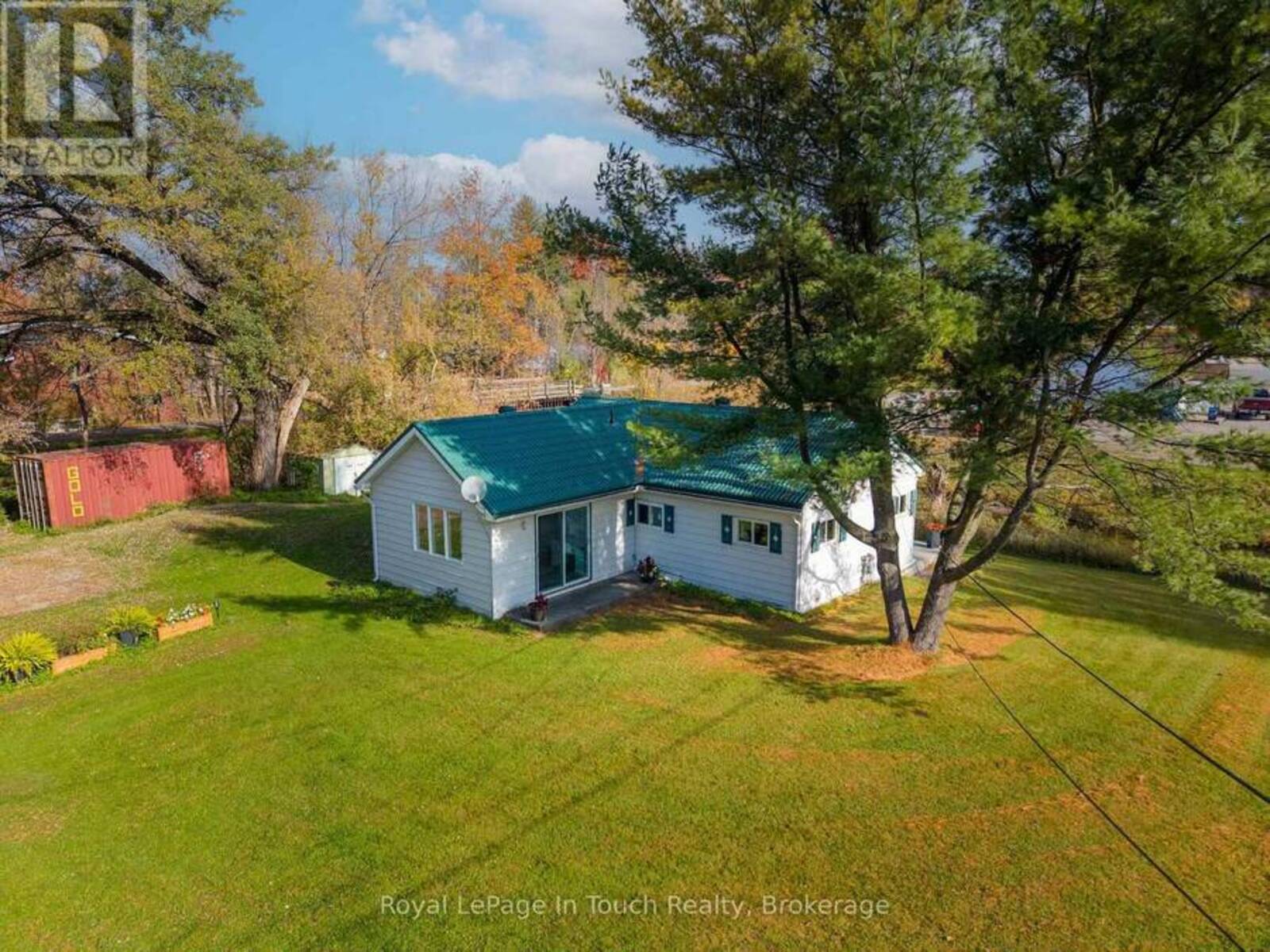 14177 12 HIGHWAY, Waubaushene, Ontario L0K 2C0
