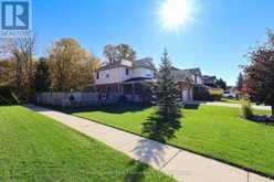5 FAIRFIELD DRIVE | Stratford Ontario | Slide Image Four