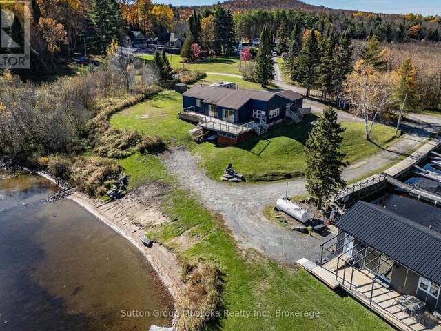 105 FITZGERALD DRIVE Huntsville Ontario, P0B 1M0 - 4 Bedrooms Waterfront Home For sale