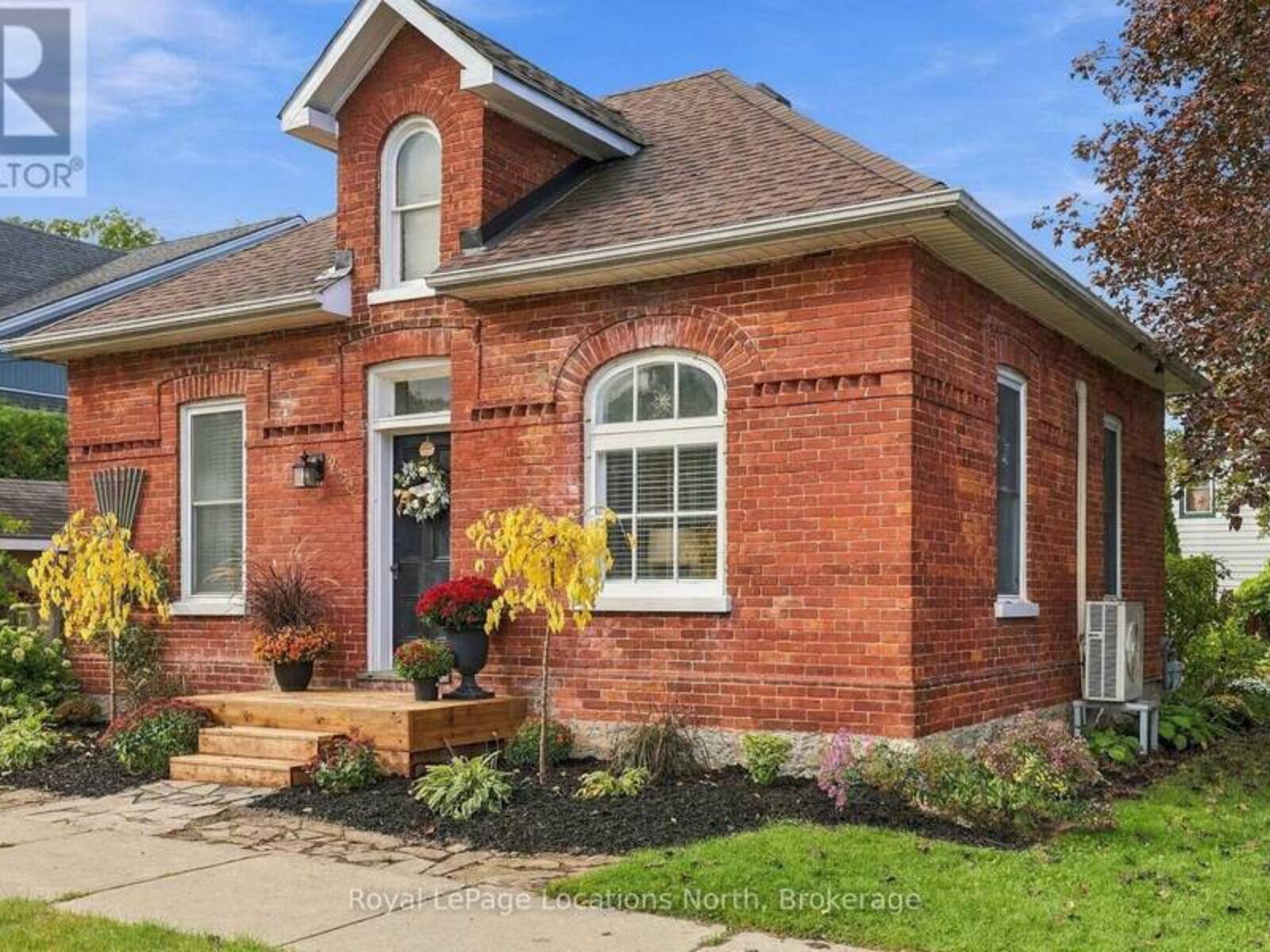 264 SAINT PAUL STREET, Collingwood, Ontario L9Y 3P7