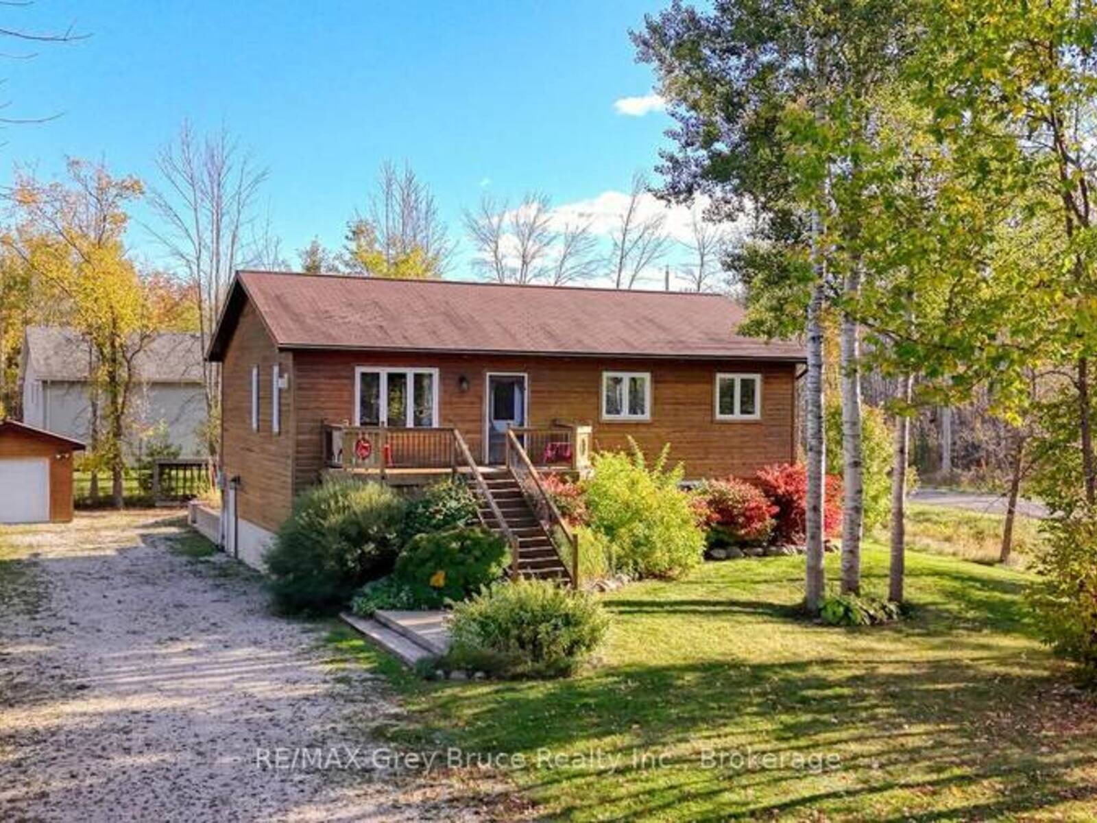 104 MAPLE DRIVE, Miller Lake, Ontario N0H 1Z0
