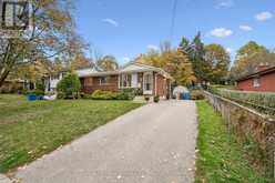 37 KENWOOD CRESCENT | Guelph Ontario | Slide Image Three