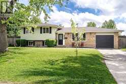 9 SIMPSON COURT | Stratford Ontario | Slide Image One