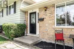 9 SIMPSON COURT | Stratford Ontario | Slide Image Two
