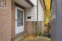 16 ELIOT PLACE | Guelph Ontario | Slide Image Four