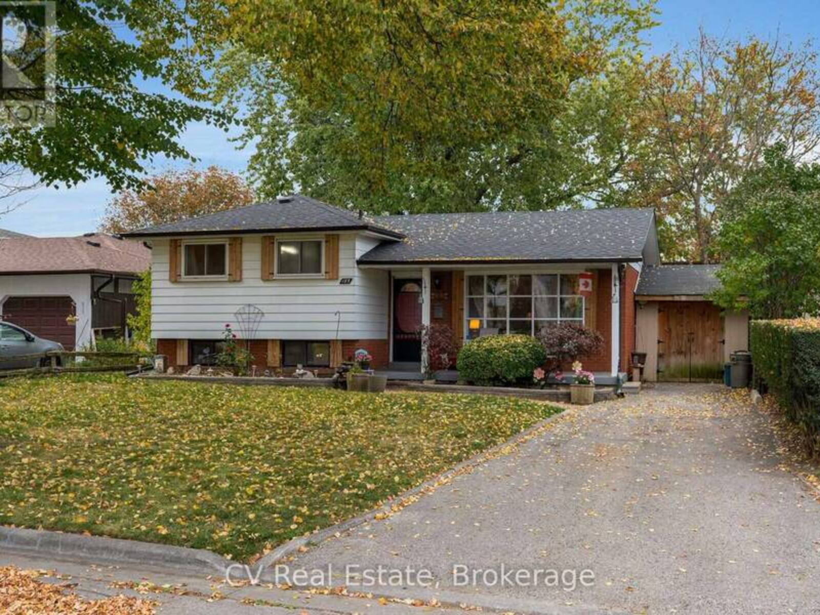 185 GEORGIAN COURT, Oshawa, Ontario L1J 1G3
