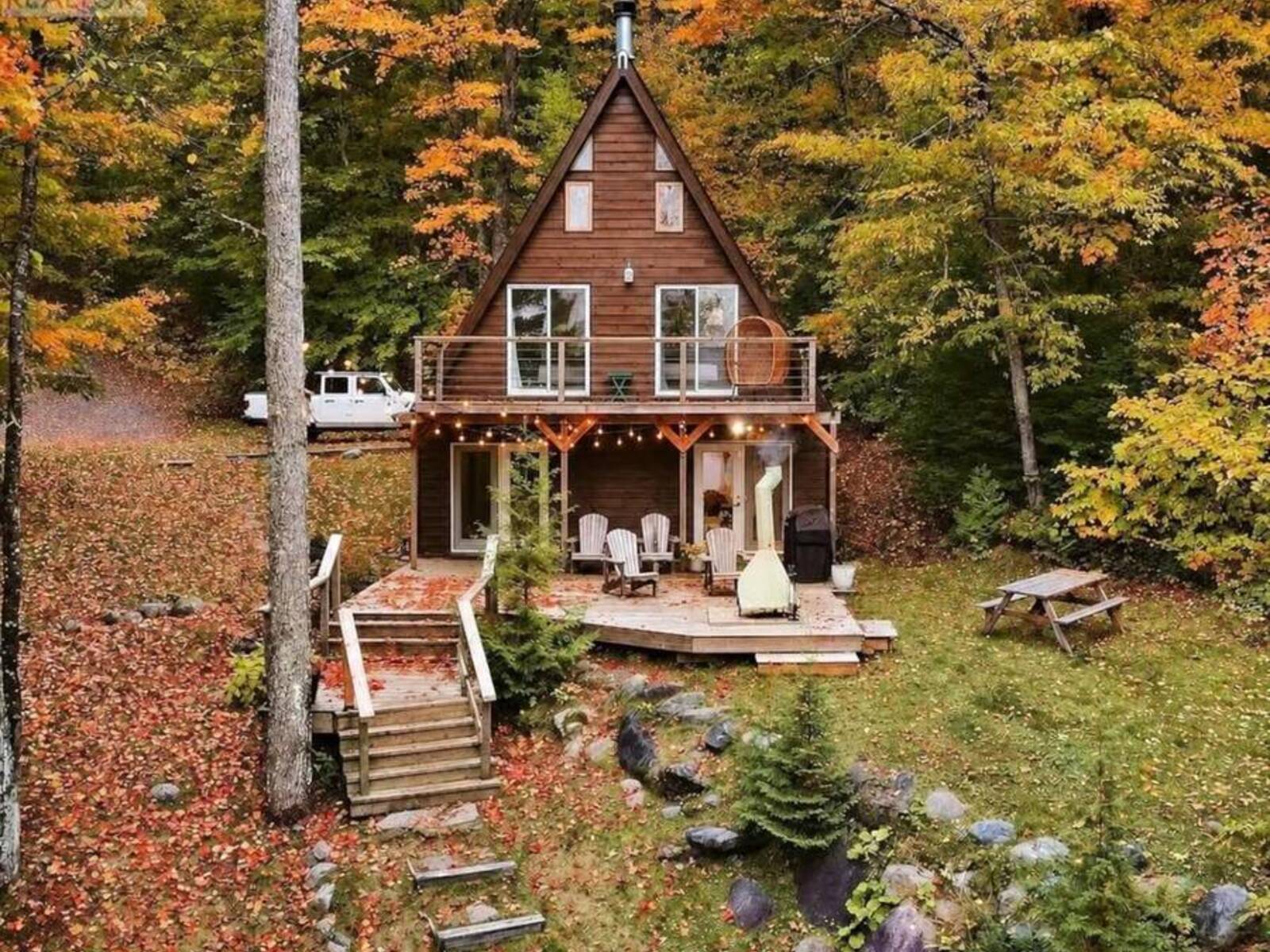 17 CARFRAE COURT, Bancroft, Ontario K0L 1C0