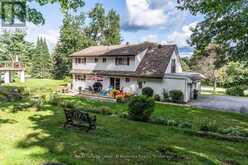 135 DOUGLAS STREET | Gravenhurst Ontario | Slide Image Three