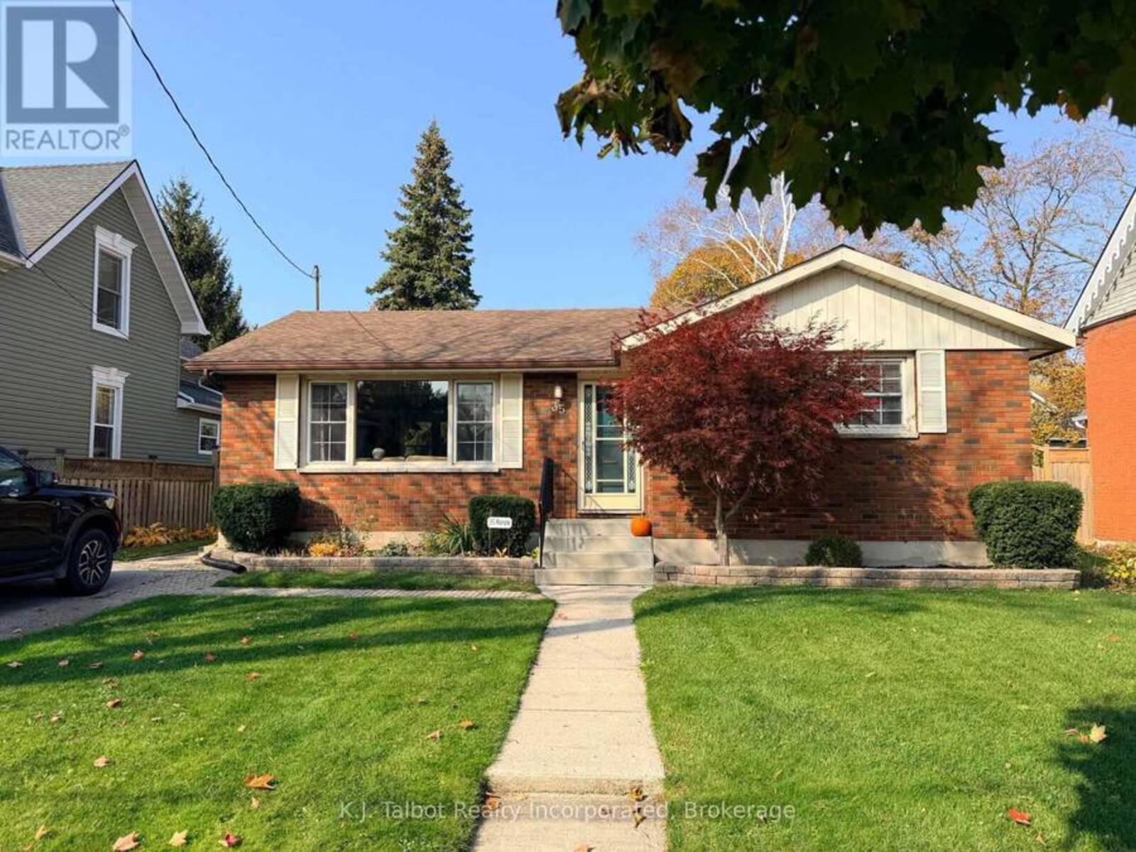 35 NAPIER STREET, Goderich, Ontario N7A 1W2