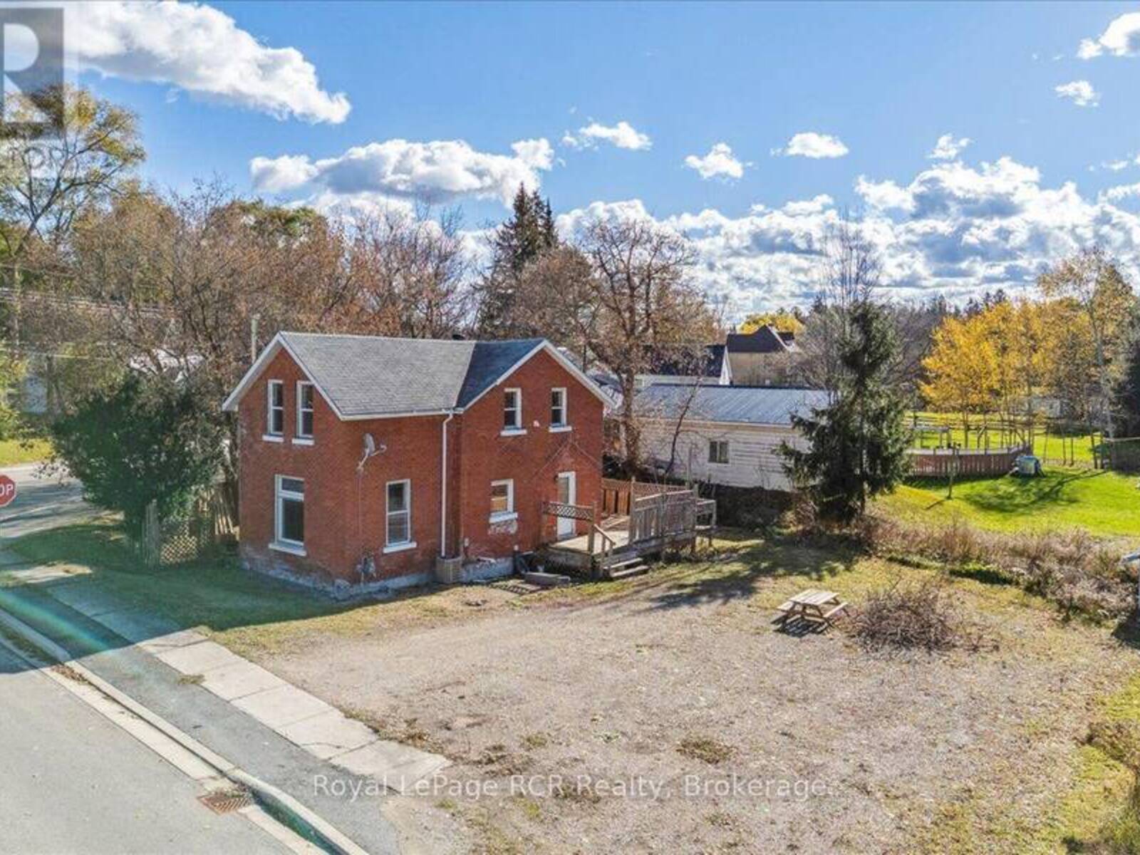 128 TORONTO SYDENHAM STREET, Chatsworth, Ontario N0H 1G0
