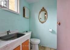 22 OAKWOOD AVENUE | Tiny Ontario | Slide Image Thirty-two