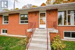 22 OAKWOOD AVENUE | Tiny Ontario | Slide Image Three