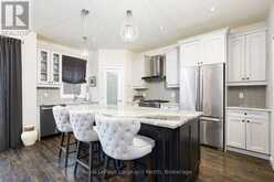 122 YELLOW BIRCH CRESCENT | The Blue Mountains Ontario | Slide Image Nine
