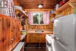382 EAGLE ROAD | Tobermory Ontario | Slide Image Nine